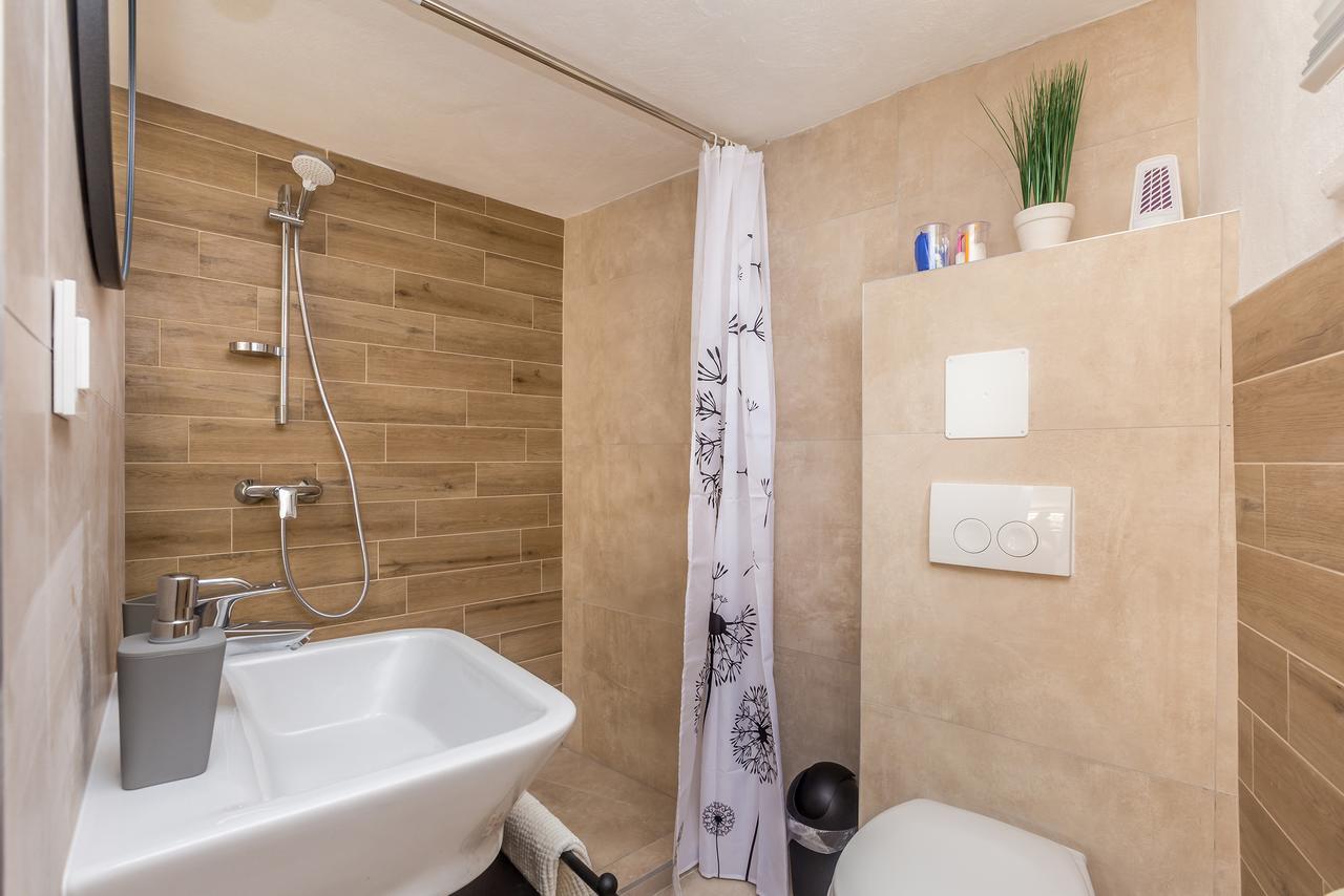 Holiday Home Jela Dobrinj Dış mekan fotoğraf
